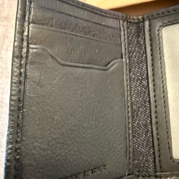 LEVI'S, MENS BLACK TRI FOLD MEN'S WALLET, RFID PROTECTION - Picture 3 of 10